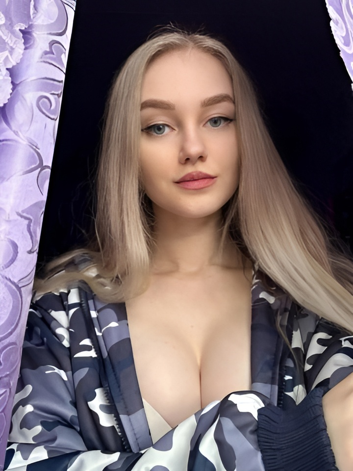 Эрика привлекальеная девушка из Конаково цена от 1500 руб