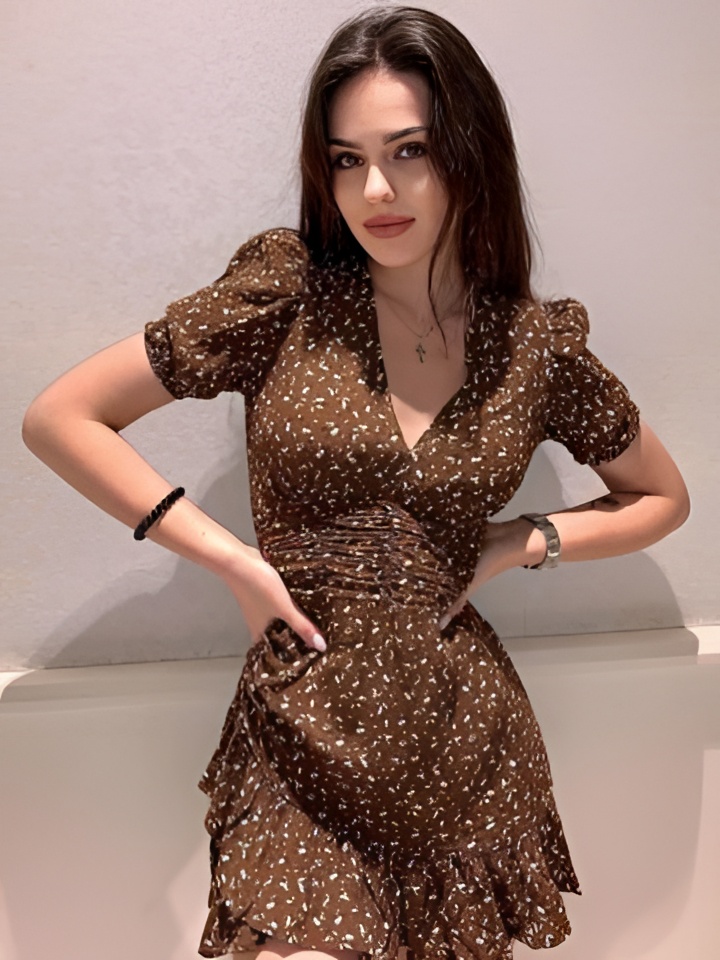 Илона привлекальеная девушка из Конаково цена от 5000 руб