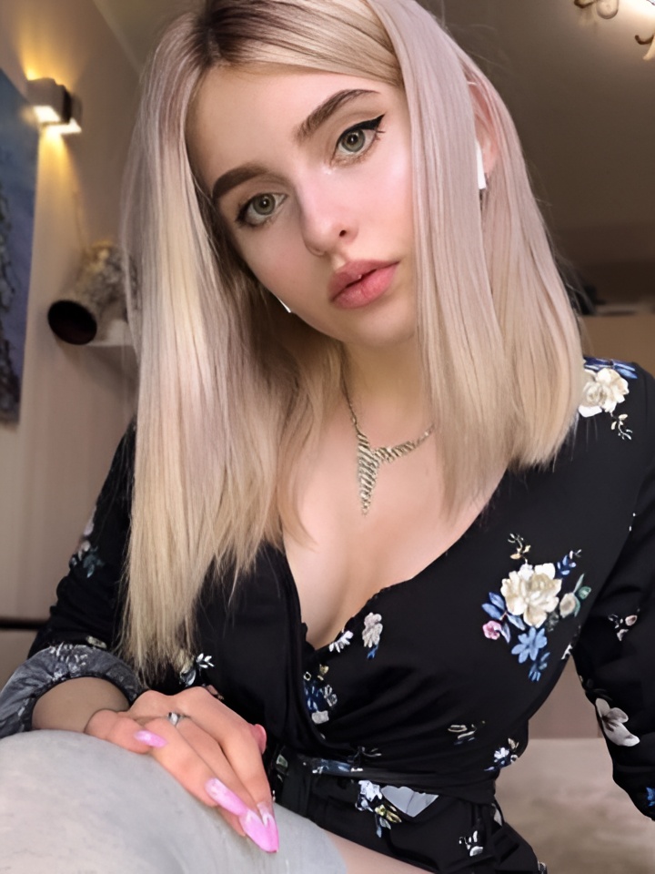 Лариса привлекальеная девушка из Конаково цена от 3000 руб