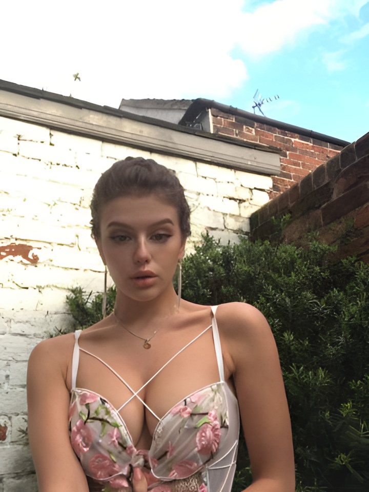 Индивидуалка Владислава, доступна для личного знакомства от 10000 руб