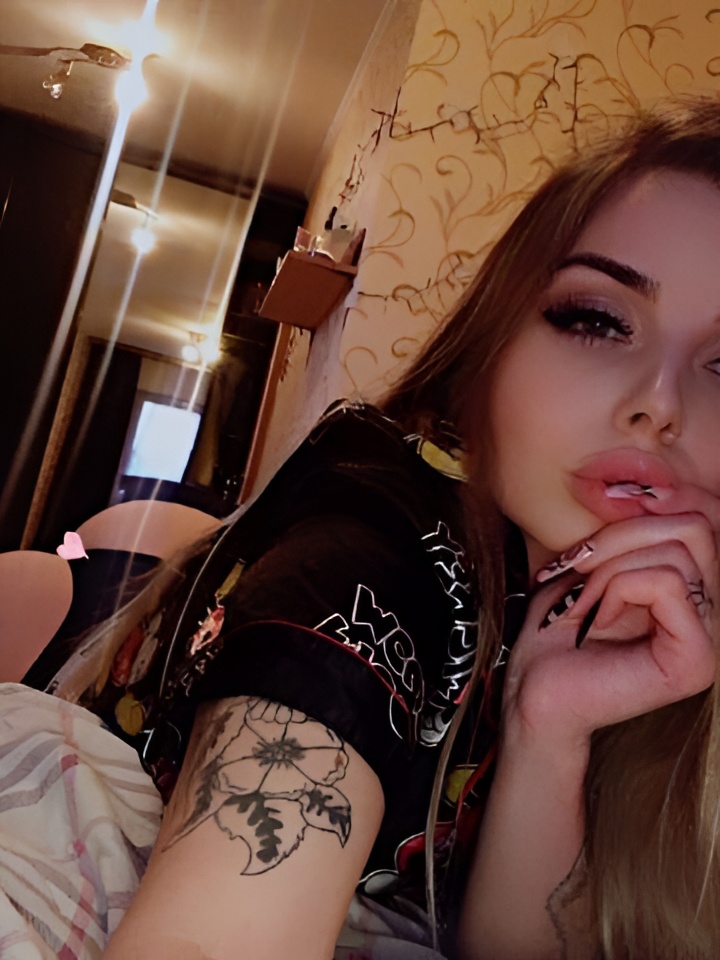 Зиглинда привлекальеная девушка из Конаково цена от 5000 руб