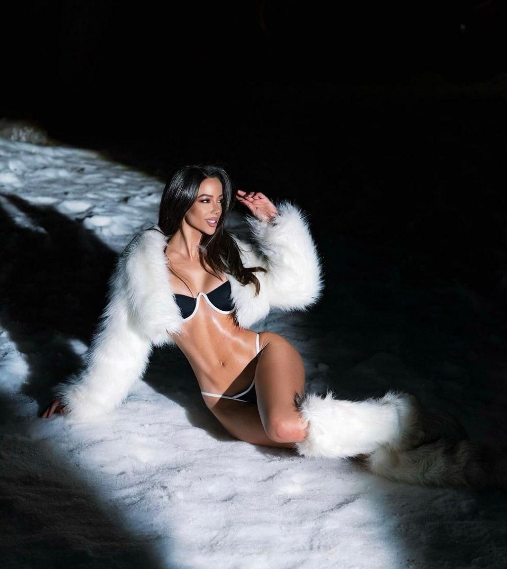 Марианна привлекательная девушка из Конаково цена от 7000 руб