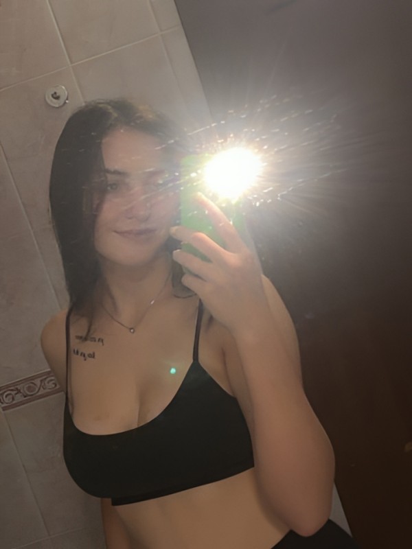 Богдана привлекательная девушка из Конаково цена от 2000 руб