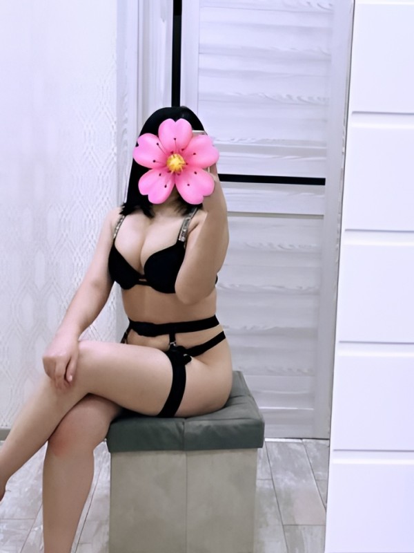 Дина привлекательная девушка из Конаково цена от 2000 руб