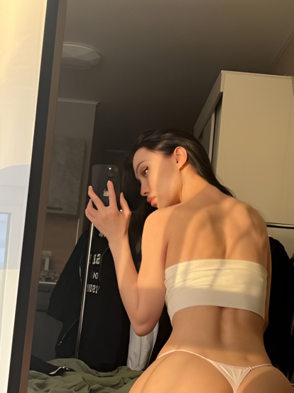 Лизочка привлекательная девушка из Конаково цена от 1500 руб