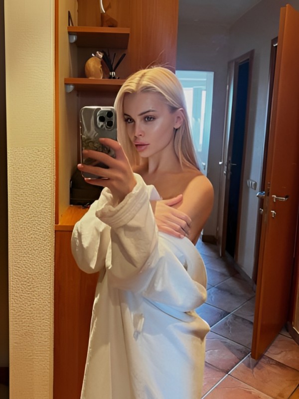 Тая привлекательная девушка из Конаково цена от 5000 руб