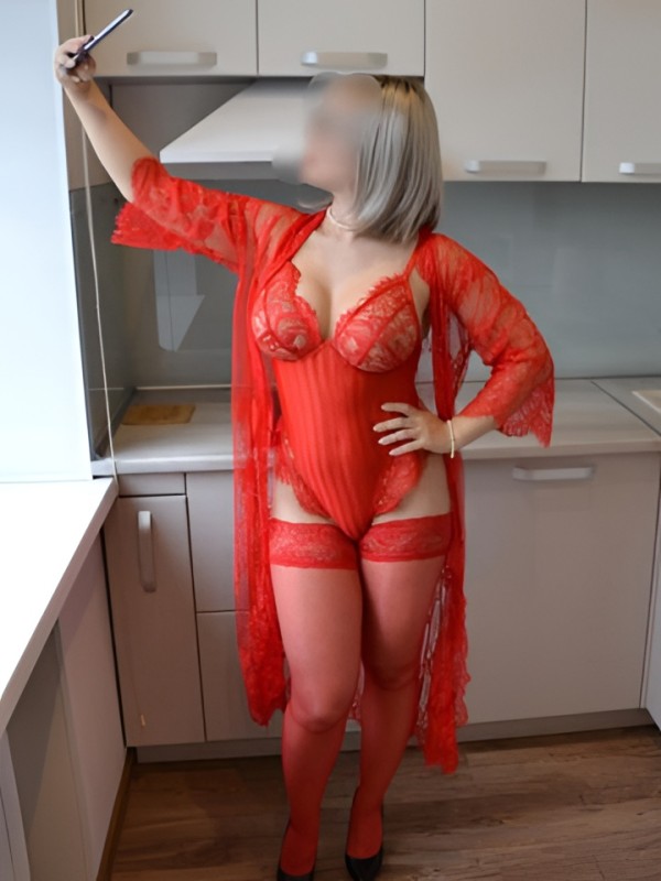 Василиса привлекательная девушка из Конаково цена от 3000 руб