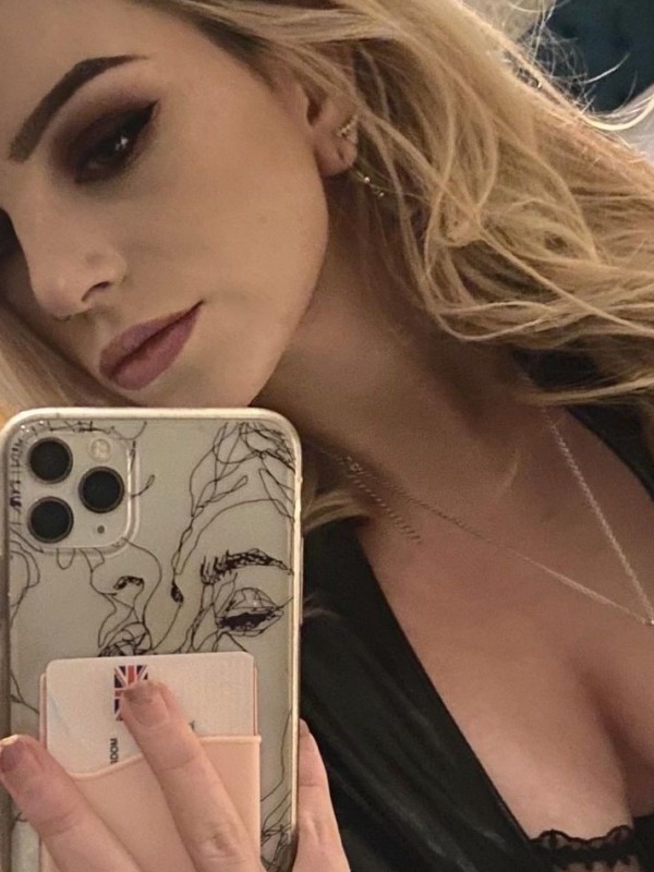 Оксана привлекательная девушка из Конаково цена от 3000 руб