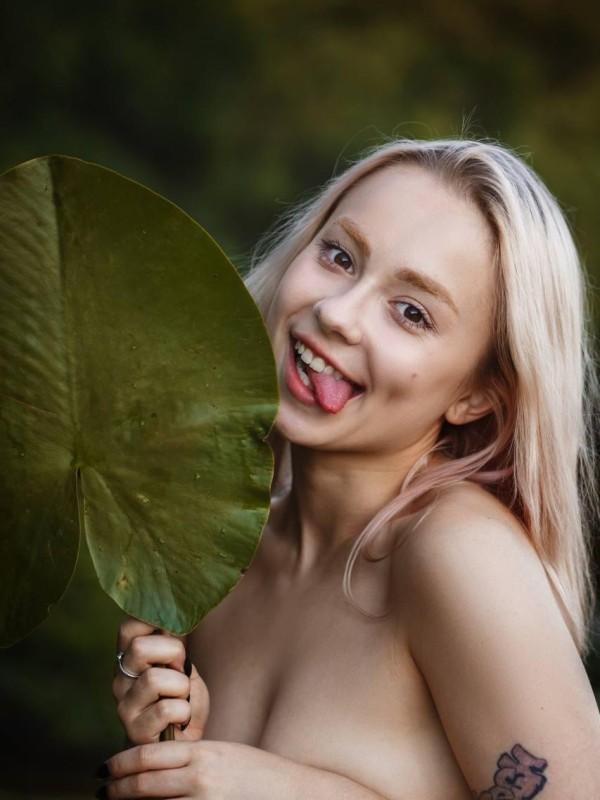 Аринка привлекательная девушка из Конаково цена от 7000 руб